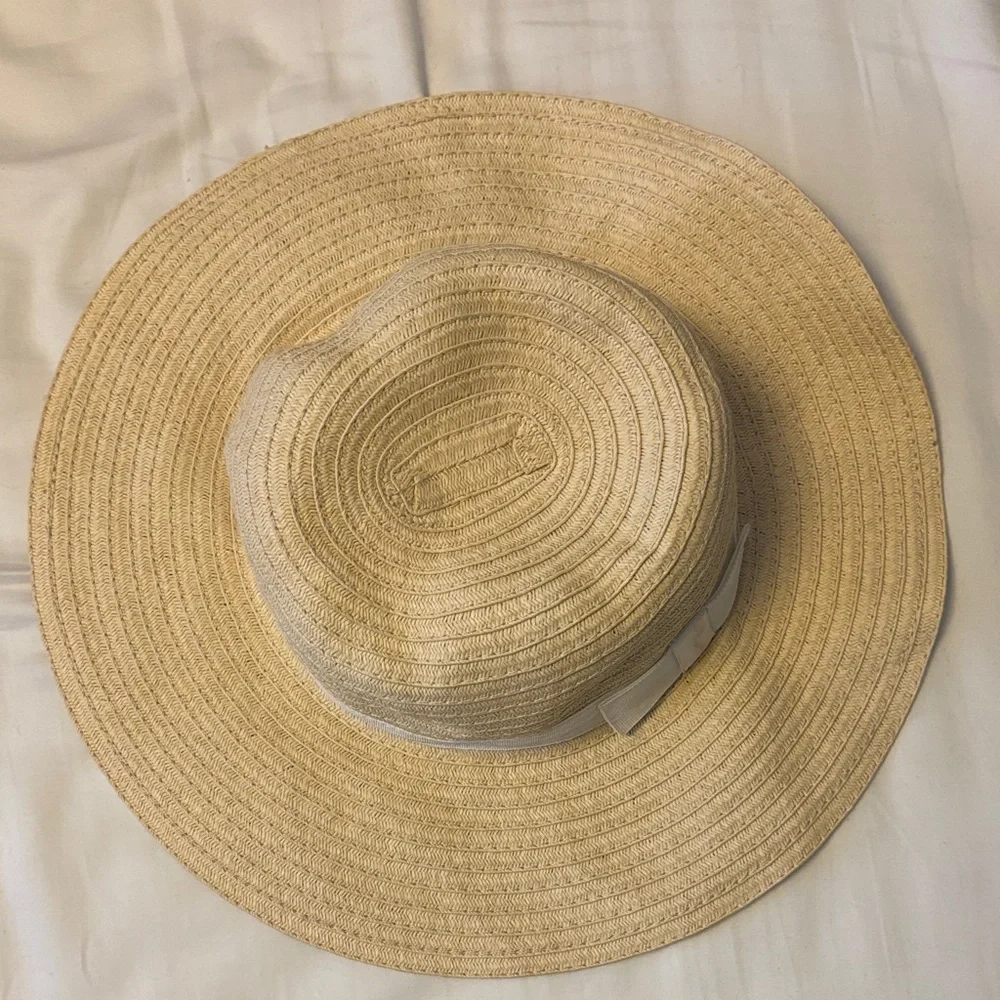Gymboree Tan Straw Hat with White Ribbon